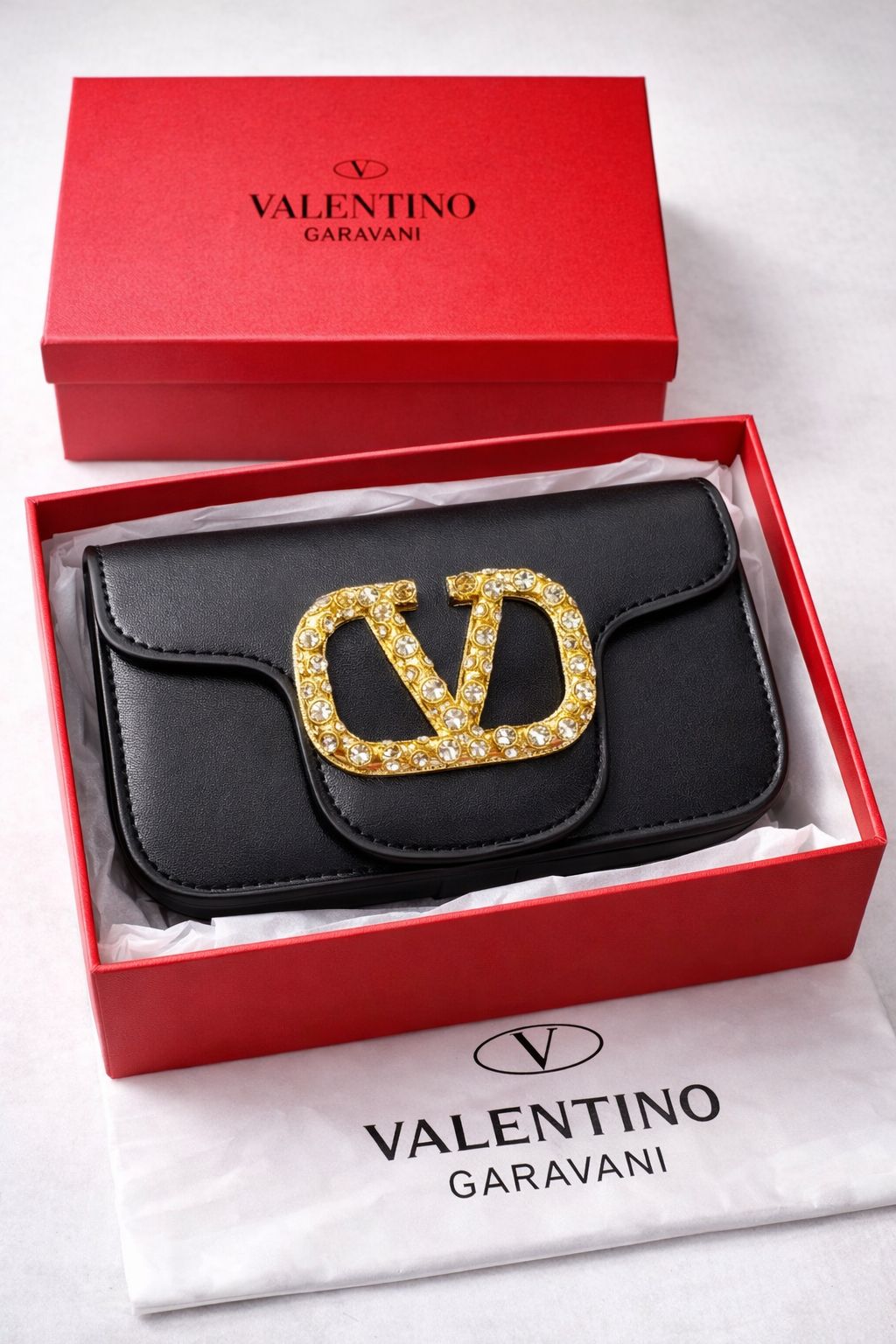 *Valentino Crystal V Luxe bag